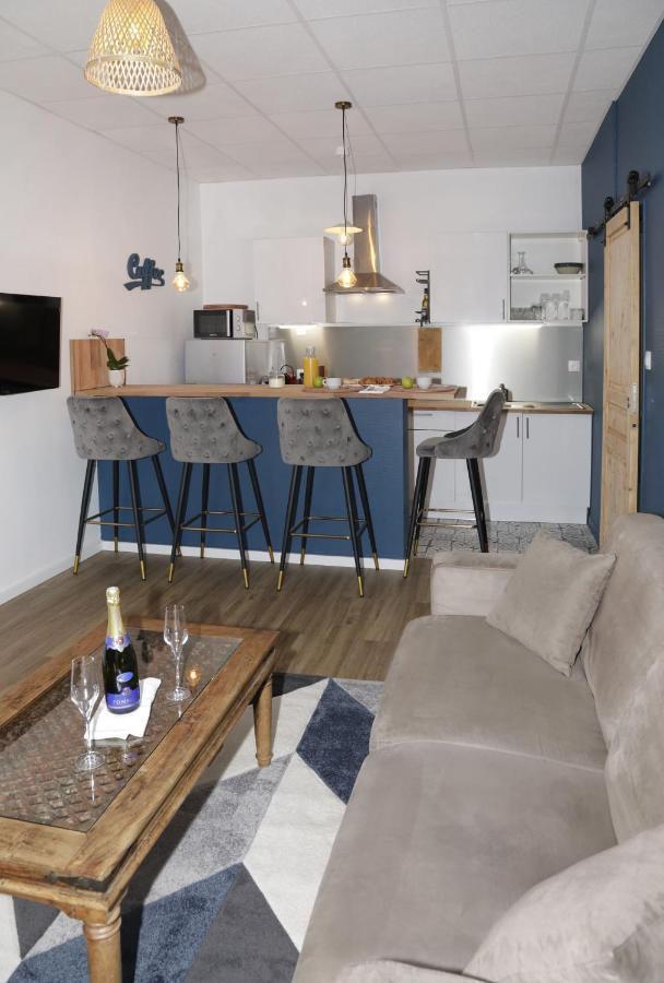 Suite Cosy Flat - Hyper-Centre Avec Sauna Privatif ซ็องลิส ภายนอก รูปภาพ