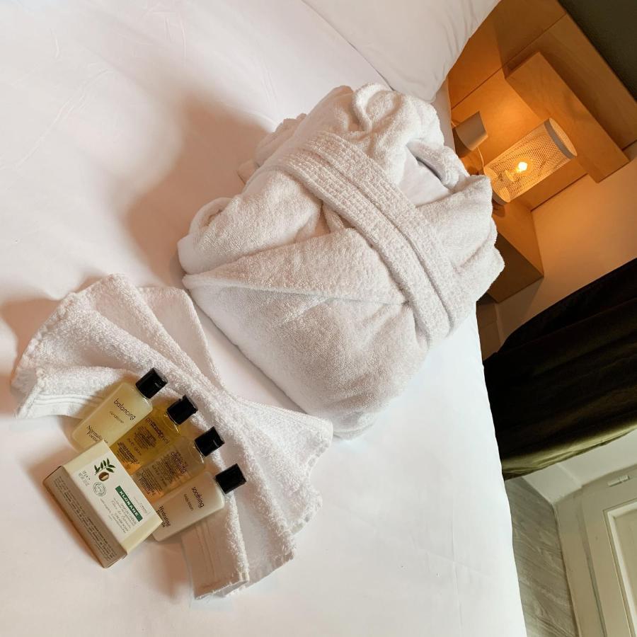 Suite Cosy Flat - Hyper-Centre Avec Sauna Privatif ซ็องลิส ภายนอก รูปภาพ